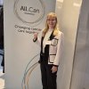 Simone beim Standdienst von All.Can