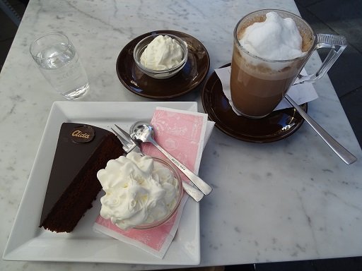 Sachertorte - ein MUSS in Wien