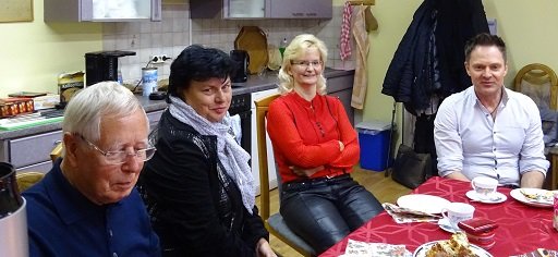 Ute Haupt (Vorsitzende des Sozial- und Gesundheitsausschusses der Stadt Halle) & Simone.