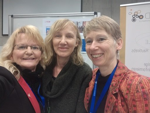 Simone, Anne (Dachverband Hautkrebs) und Frau Prof. Hübner